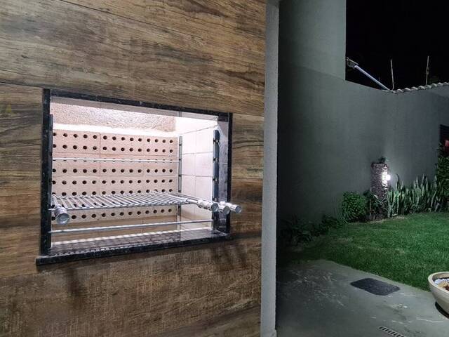 Casa com Piscina para Venda em Itanhaém - 3