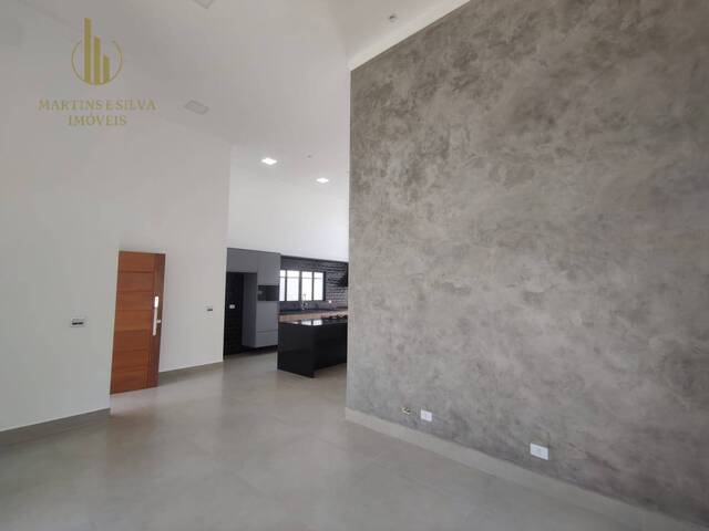 Casa com Piscina para Venda em Itanhaém - 4