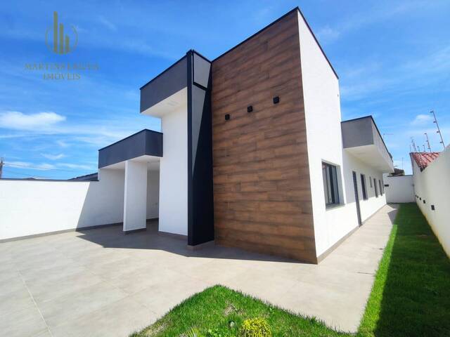Casa com Piscina para Venda em Itanhaém - 2