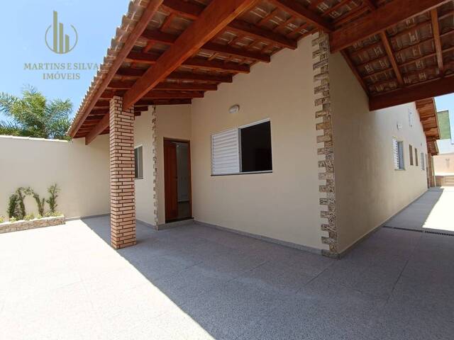 #C017 - Casa com Piscina para Venda em Itanhaém - SP