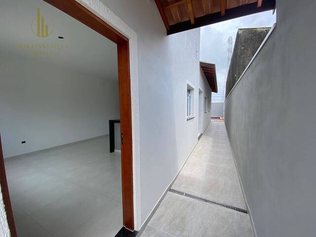 Casa com Piscina para Venda em Itanhaém - 4