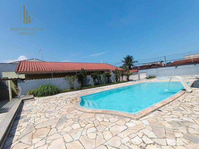 Casa com Piscina para Venda em Itanhaém - 2