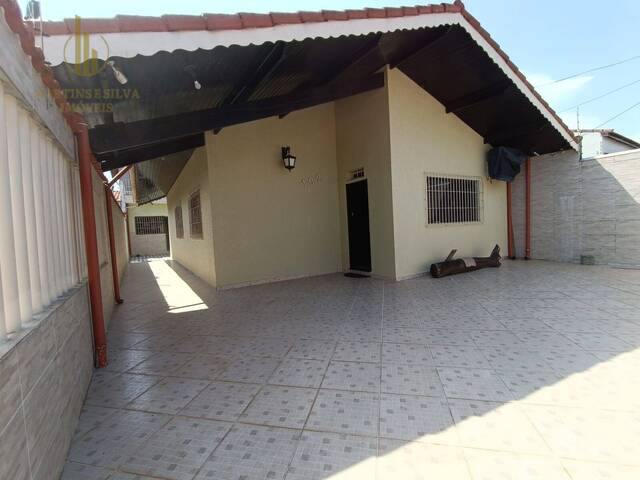 #C011 - Casa com Piscina para Venda em Itanhaém - SP - 1