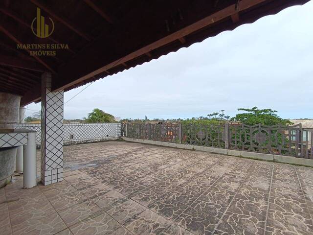Casa com Piscina para Venda em Itanhaém - 4