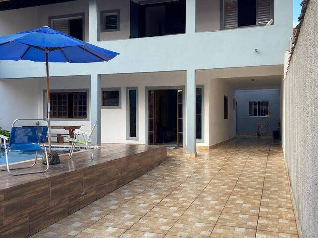 #C056 - Casa com Piscina para Venda em Itanhaém - SP