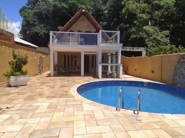 #C063 - Casa com Piscina para Venda em Itanhaém - SP