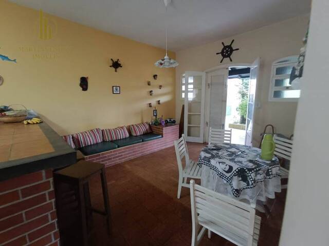 #C037 - Casa com Piscina para Venda em Itanhaém - SP