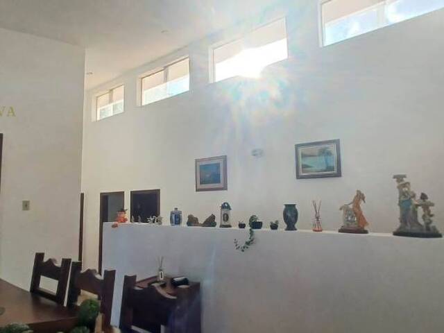 Casa com Piscina para Venda em Itanhaém - 4