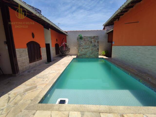 Casa com Piscina para Venda em Itanhaém - 2