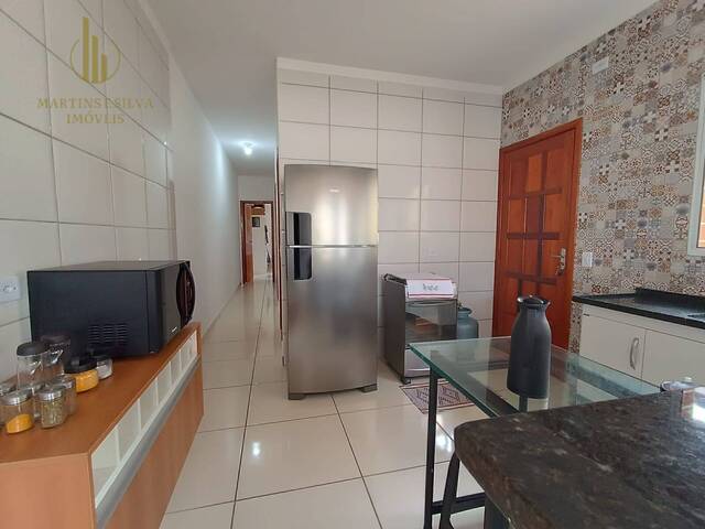Casa com Piscina para Venda em Mongaguá - 5