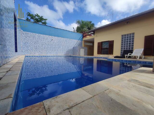 #C092 - Casa com Piscina para Venda em Itanhaém - SP