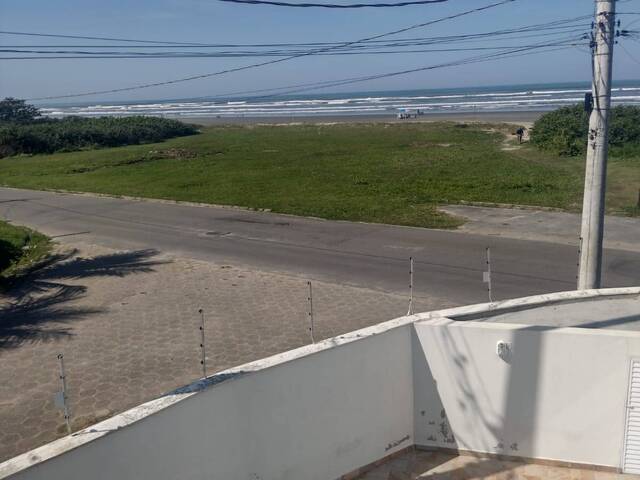 #C096 - Casa com Piscina para Venda em Itanhaém - SP