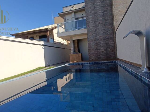 #C028 - Casa com Piscina para Venda em Itanhaém - SP