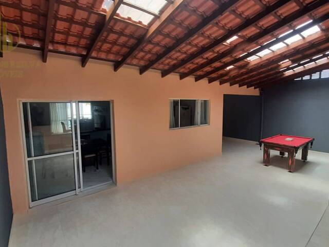 Casa com Piscina para Venda em Itanhaém - 4