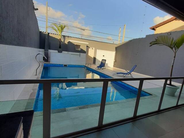 Casa com Piscina para Venda em Itanhaém - 2
