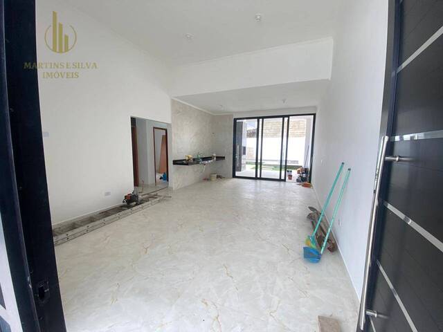 Casa com Piscina para Venda em Itanhaém - 2
