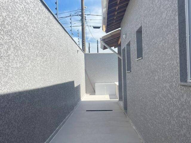 Casa com Piscina para Venda em Itanhaém - 3