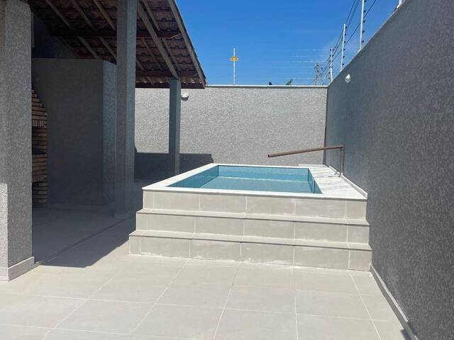 Casa com Piscina para Venda em Itanhaém - 5