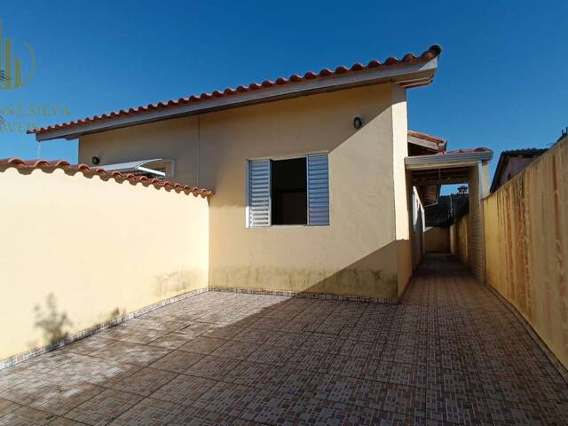#C038 - Casa para Venda em Itanhaém - SP