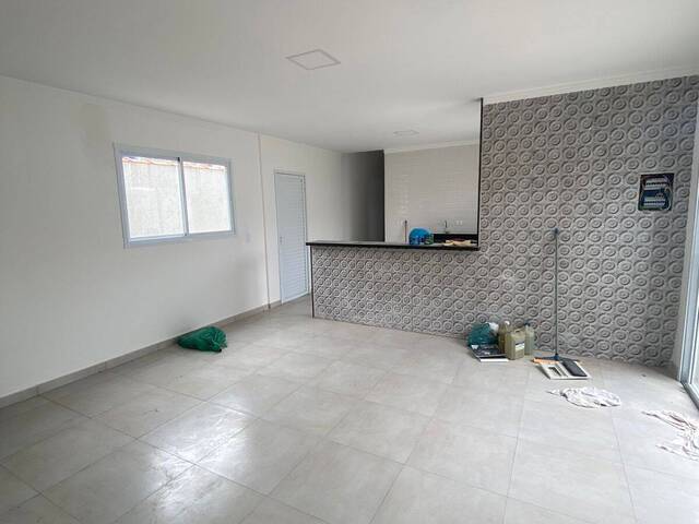 Casa com Piscina para Venda em Itanhaém - 3