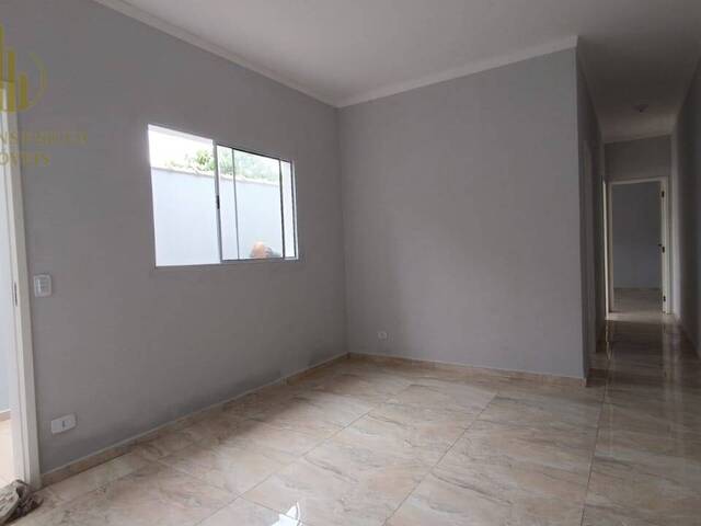 Casa com Piscina para Venda em Itanhaém - 3