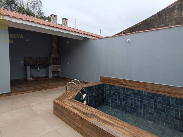 Casa com Piscina para Venda em Itanhaém - 2