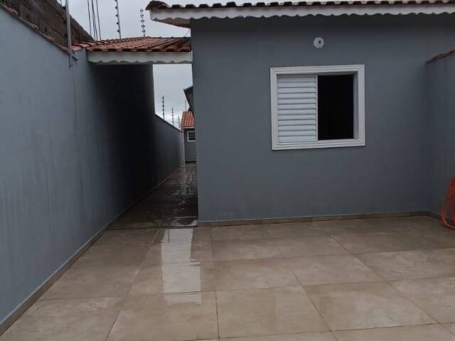 #C108 - Casa com Piscina para Venda em Itanhaém - SP