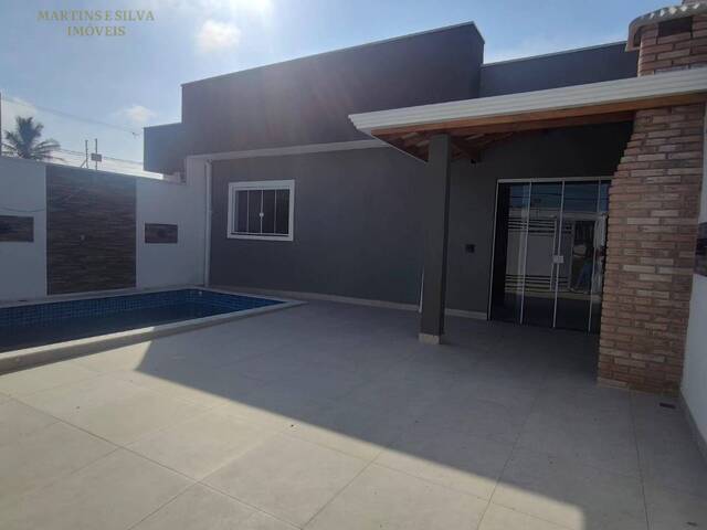 #C113 - Casa com Piscina para Venda em Itanhaém - SP