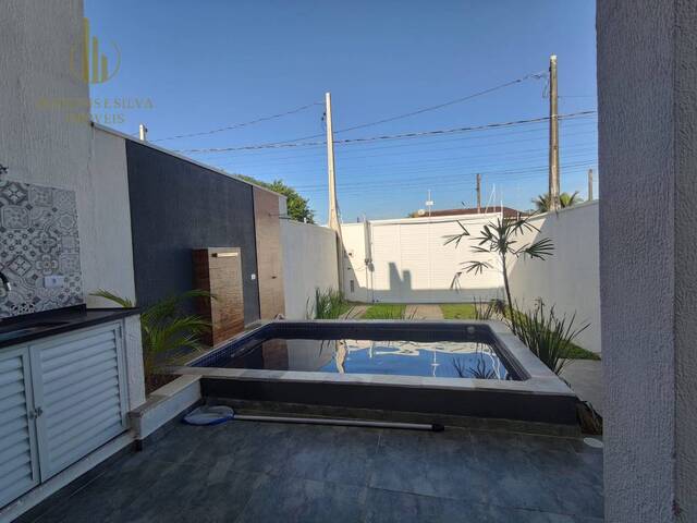 Casa com Piscina para Venda em Itanhaém - 3