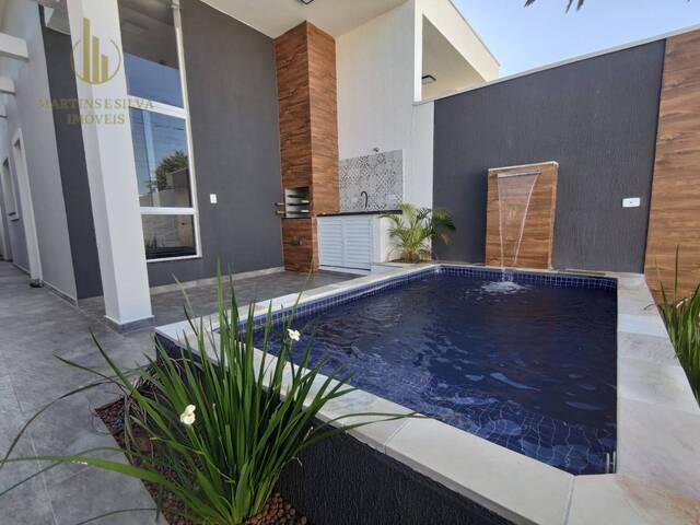 Casa com Piscina para Venda em Itanhaém - 4