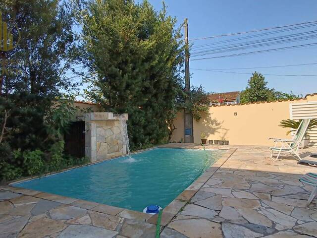 Casa com Piscina para Venda em Itanhaém - 3
