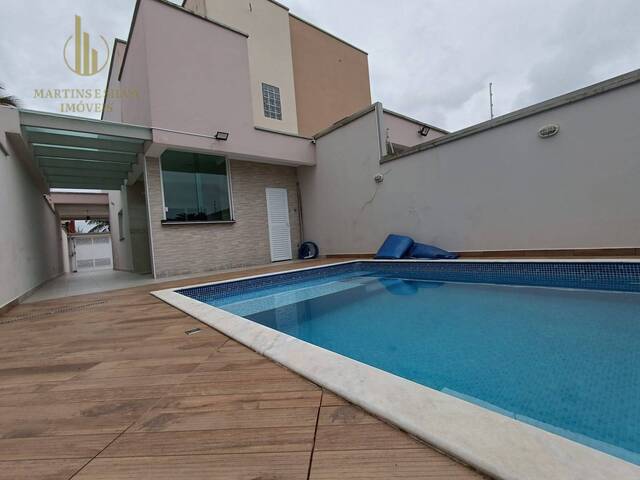 #C132 - Casa com Piscina para Venda em Itanhaém - SP