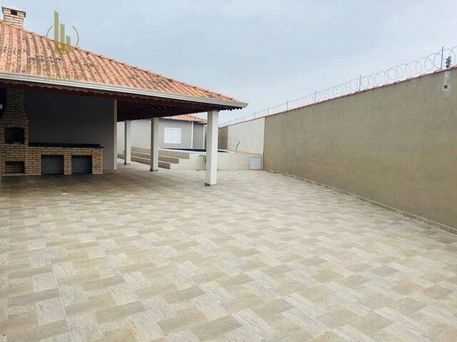 Casa com Piscina para Venda em Itanhaém - 4