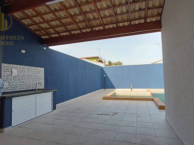 Casa com Piscina para Venda em Itanhaém - 4