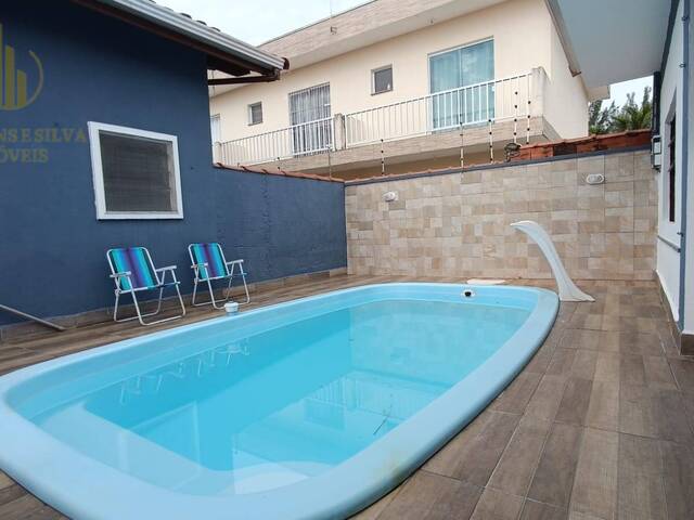 Casa com Piscina para Venda em Itanhaém - 2