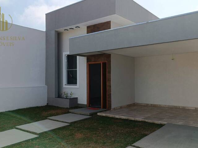 #C141 - Casa com Piscina para Venda em Itanhaém - SP