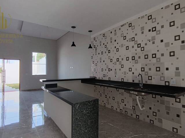 Casa com Piscina para Venda em Itanhaém - 5