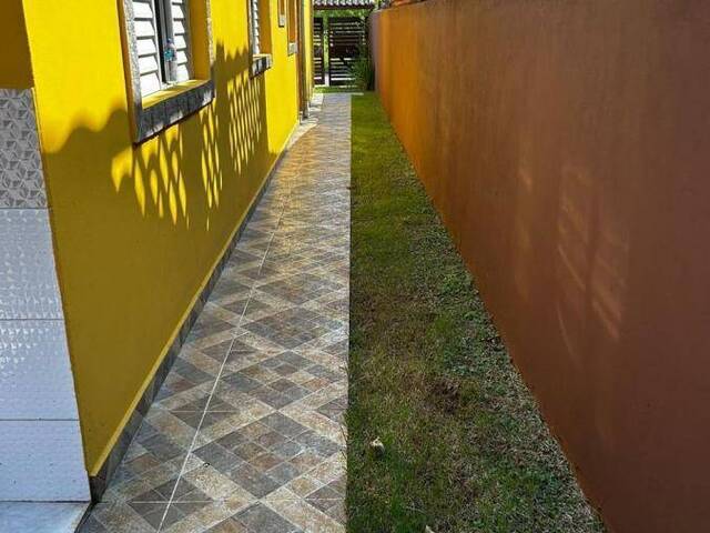 #C153 - Casa com Piscina para Venda em Itanhaém - SP