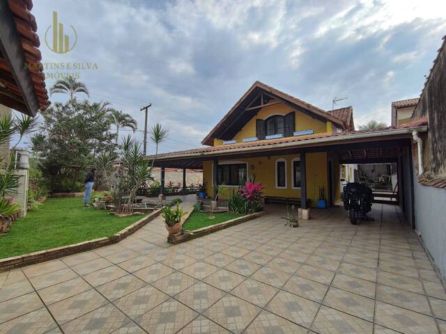 Casa com Piscina para Venda em Itanhaém - 4