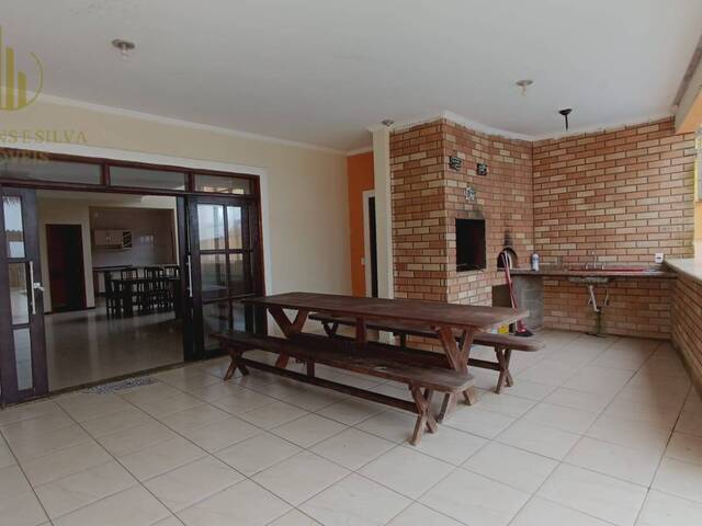 Casa com Piscina para Venda em Itanhaém - 2