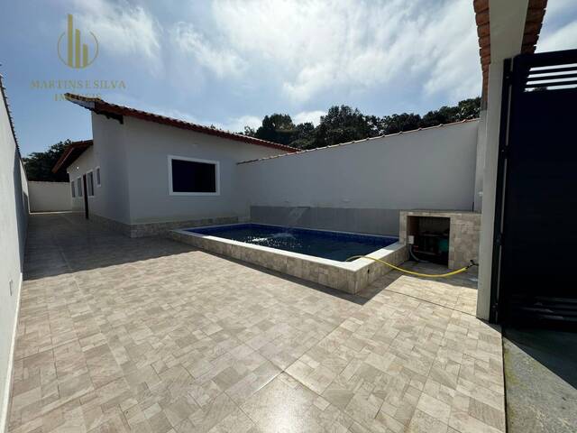 #C175 - Casa com Piscina para Venda em Itanhaém - SP