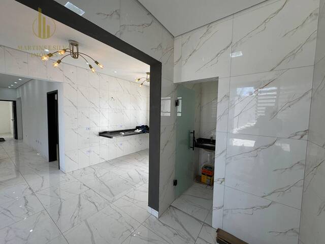 Casa com Piscina para Venda em Itanhaém - 4