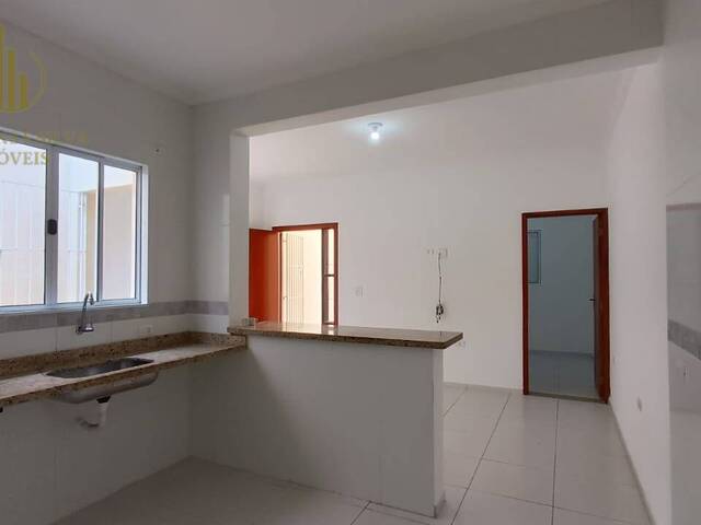 Casa com Piscina para Venda em Itanhaém - 3