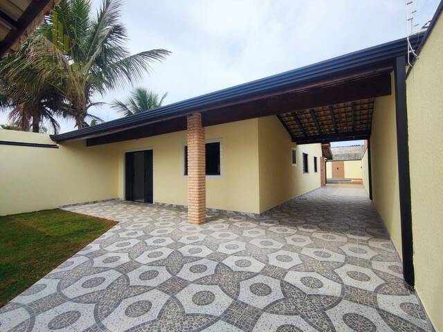 Casa com Piscina para Venda em Itanhaém - 2