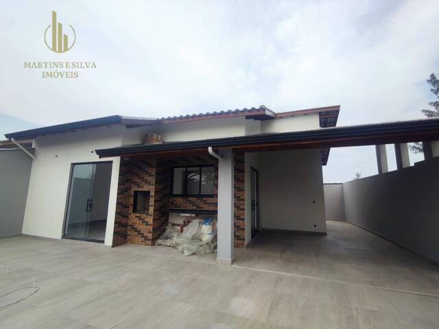 Casa com Piscina para Venda em Itanhaém - 5