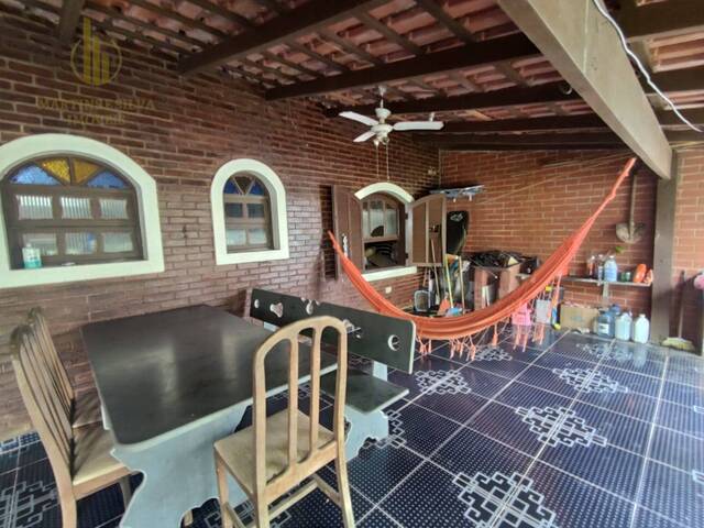 #C227 - Casa com Piscina para Venda em Itanhaém - SP