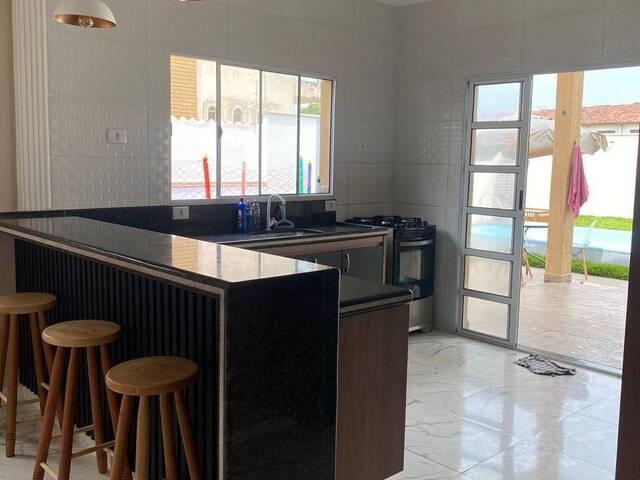 Casa com Piscina para Venda em Itanhaém - 4
