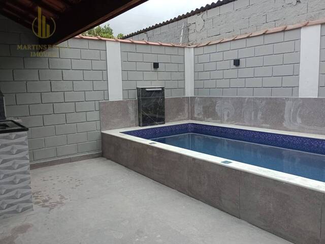 Casa com Piscina para Venda em Itanhaém - 4