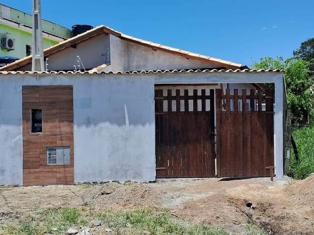 #C264 - Casa com Piscina para Venda em Itanhaém - SP - 1
