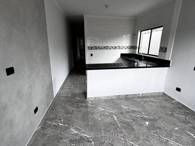 Casa com Piscina para Venda em Itanhaém - 4
